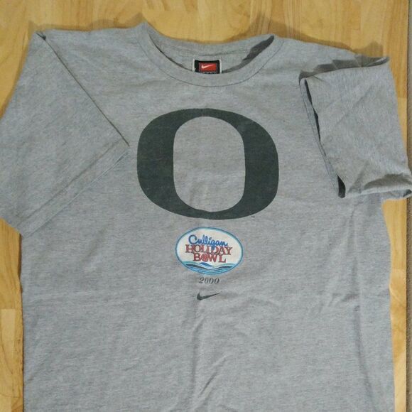 Vintage Nike Oregon Ducks Holiday Bowl 2000 T-Shirt - Picture 1 of 9